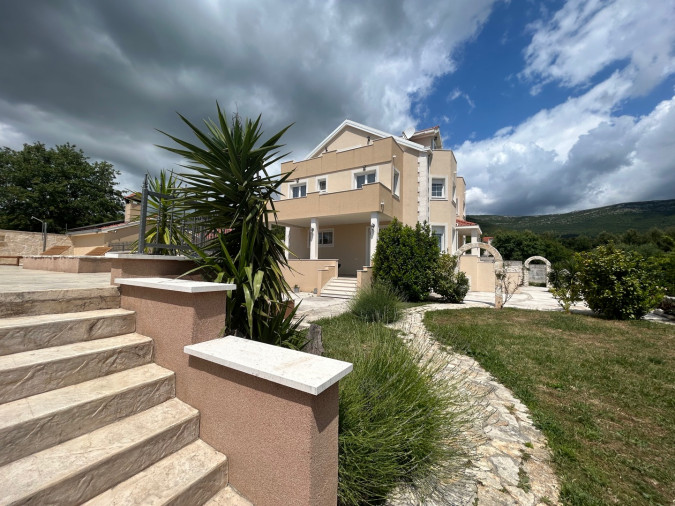 Ro&scaron;tiljnica i prostor oko bazena, Villa Kosta s bazenom, Ka&scaron;tel Novi, Split Rudine, Ka&scaron;tel Novi