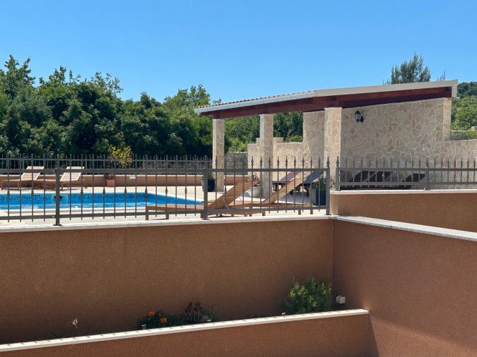 Ro&scaron;tiljnica i prostor oko bazena, Villa Kosta s bazenom, Ka&scaron;tel Novi, Split Rudine, Ka&scaron;tel Novi