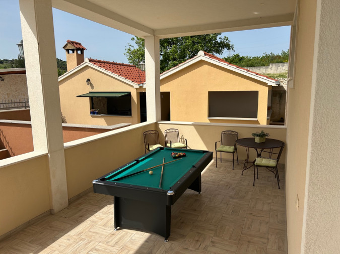 Terase, Villa Kosta s bazenom, Ka&scaron;tel Novi, Split Rudine, Ka&scaron;tel Novi